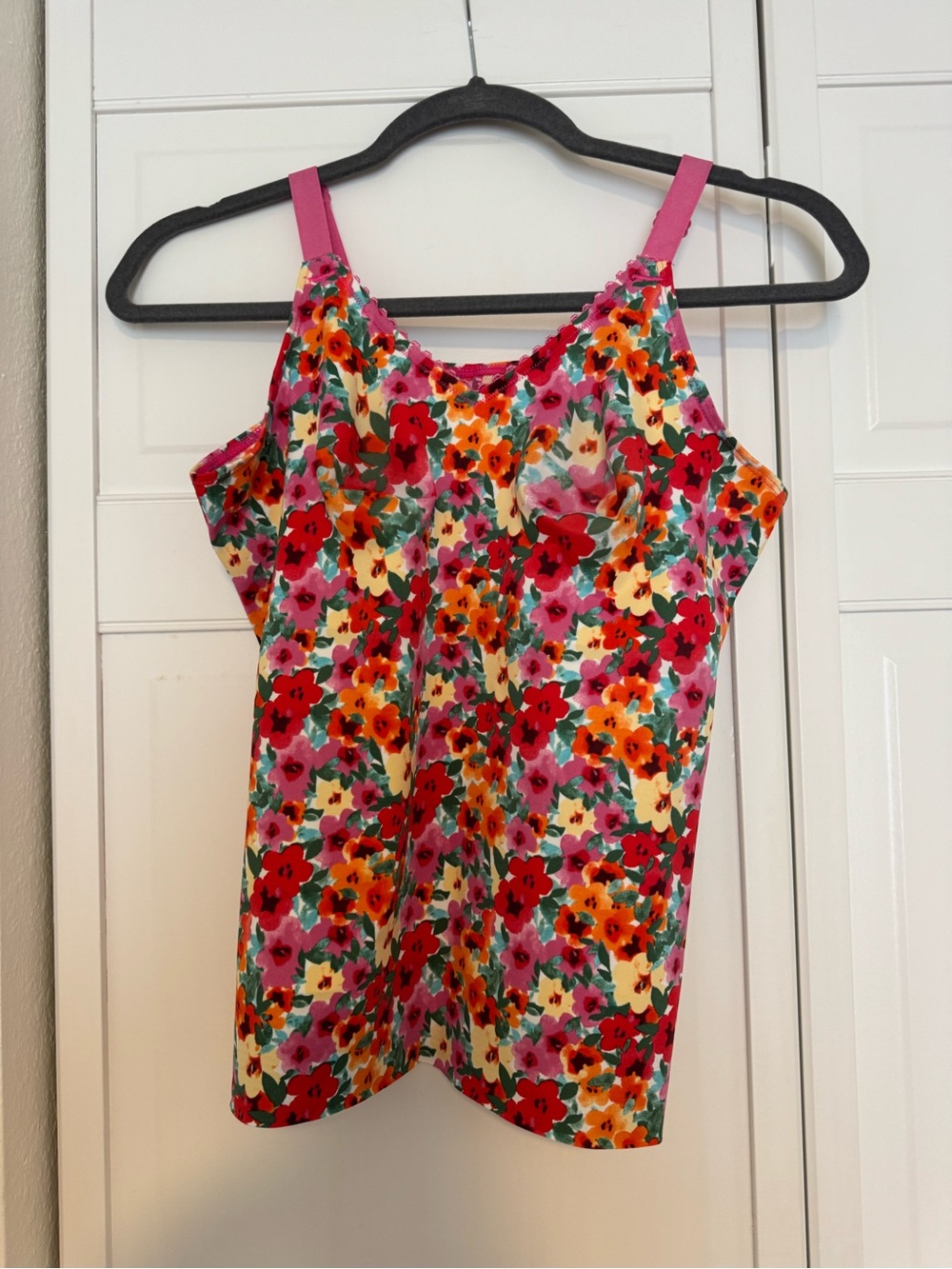 Ruby Ribbon Floral Sleek Shape Tank Top